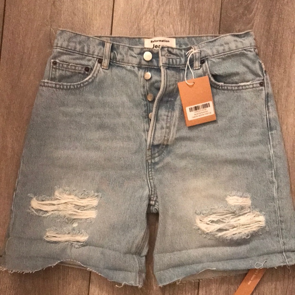 Boyfriend Jean shorts, mid rise relaxed fit
